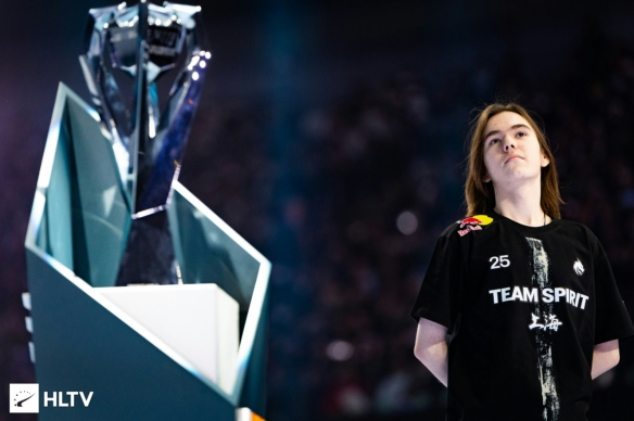 LPL全明星周末正赛分队确定：EDG中野对抗Wei+icon